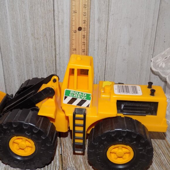 TOY TRACTOR YELLOW PLASTIC * - Picture 3 of 10